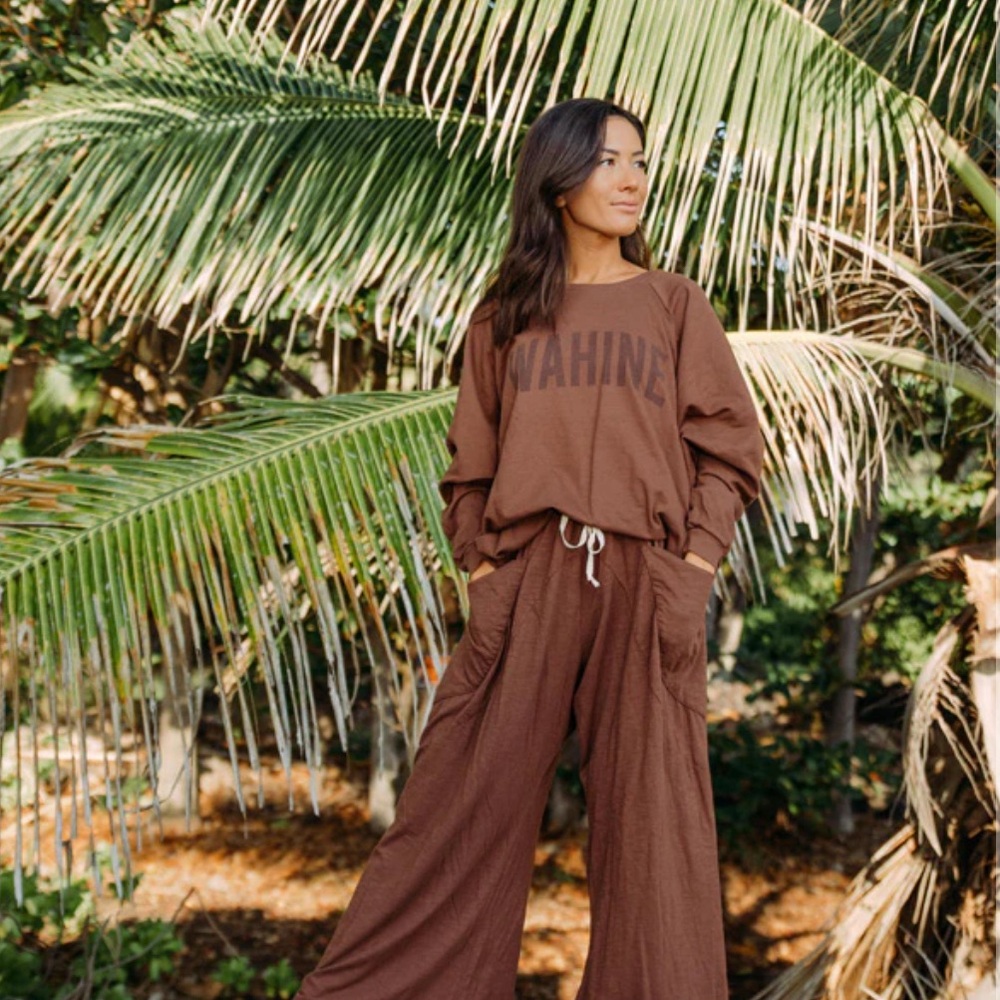 NWT Dolkii Wahine Sweater in Chocolate